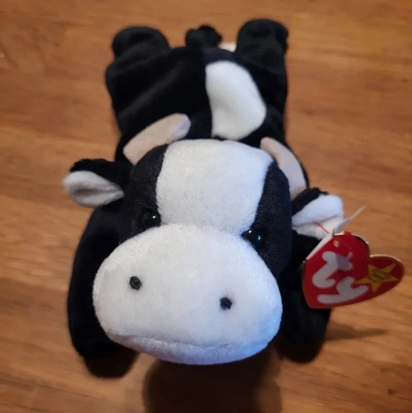 Ty Daisy the Cow Beanie Baby - Picture 1 of 3